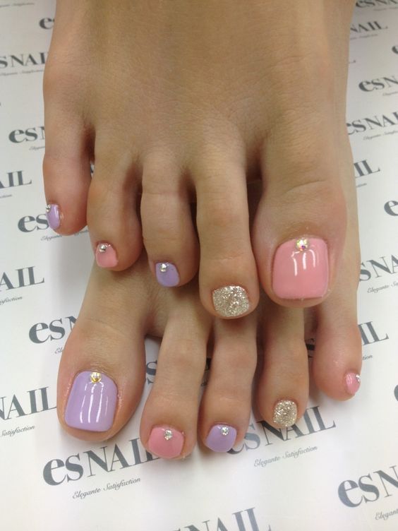 One of the best pedicure ideas this year for you