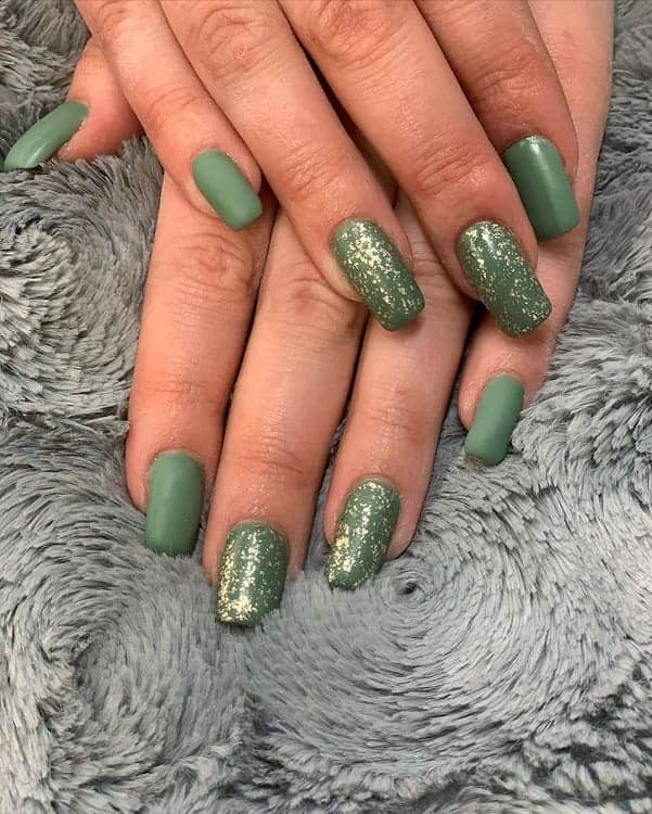 Stylish Nail Art Designs That Pretty From Every Angle : Green nails with  gold foil