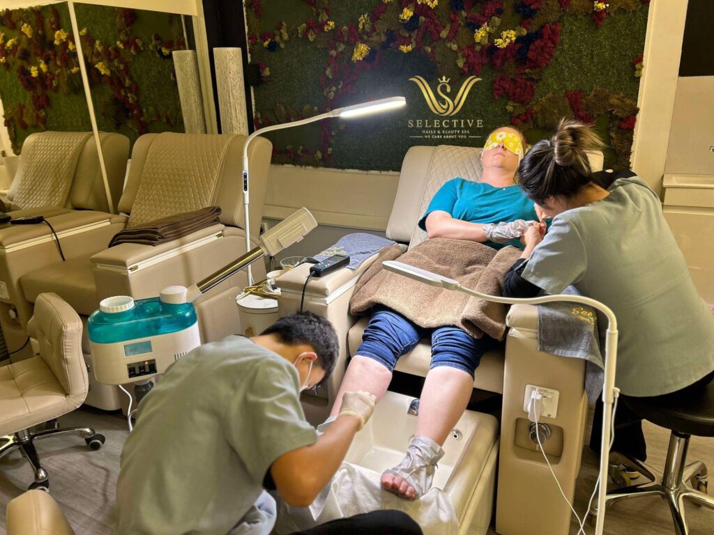 Professional Nail Spa with a Touch of Luxury – Visit Selective Nails Today!