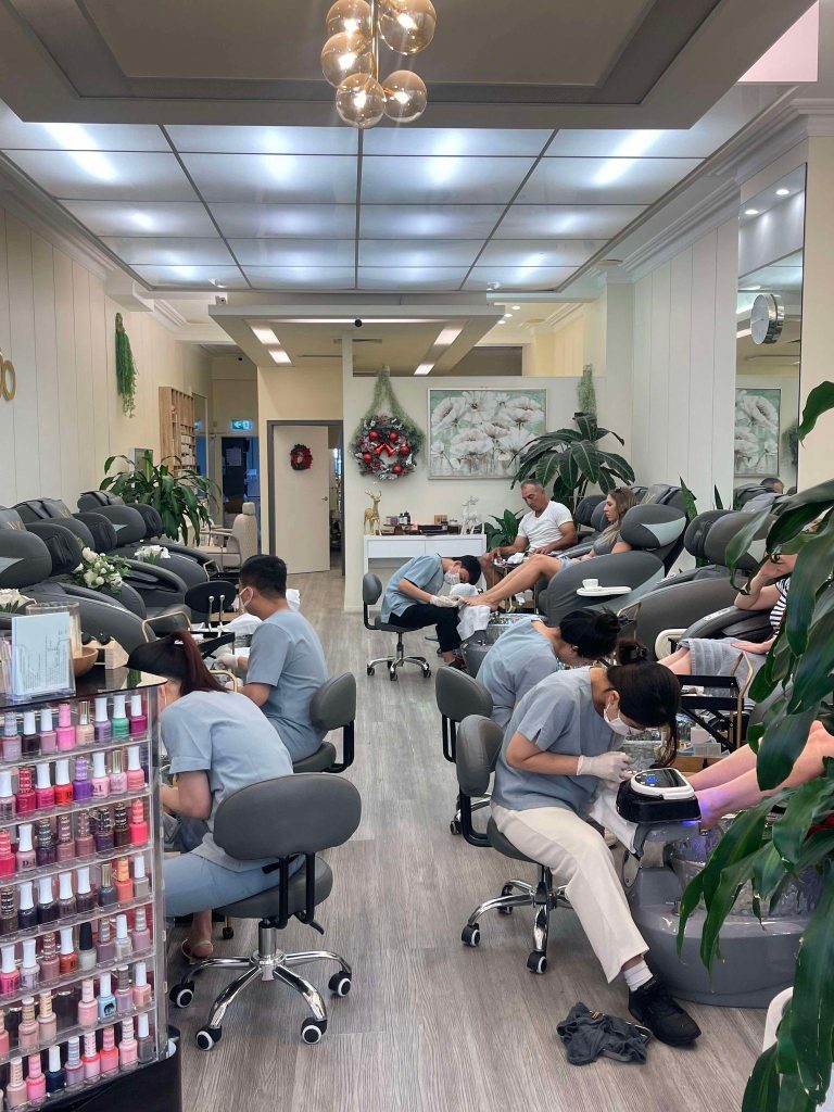 Book Nail Appointment Online – Internet Scheduling & Easy Reservations